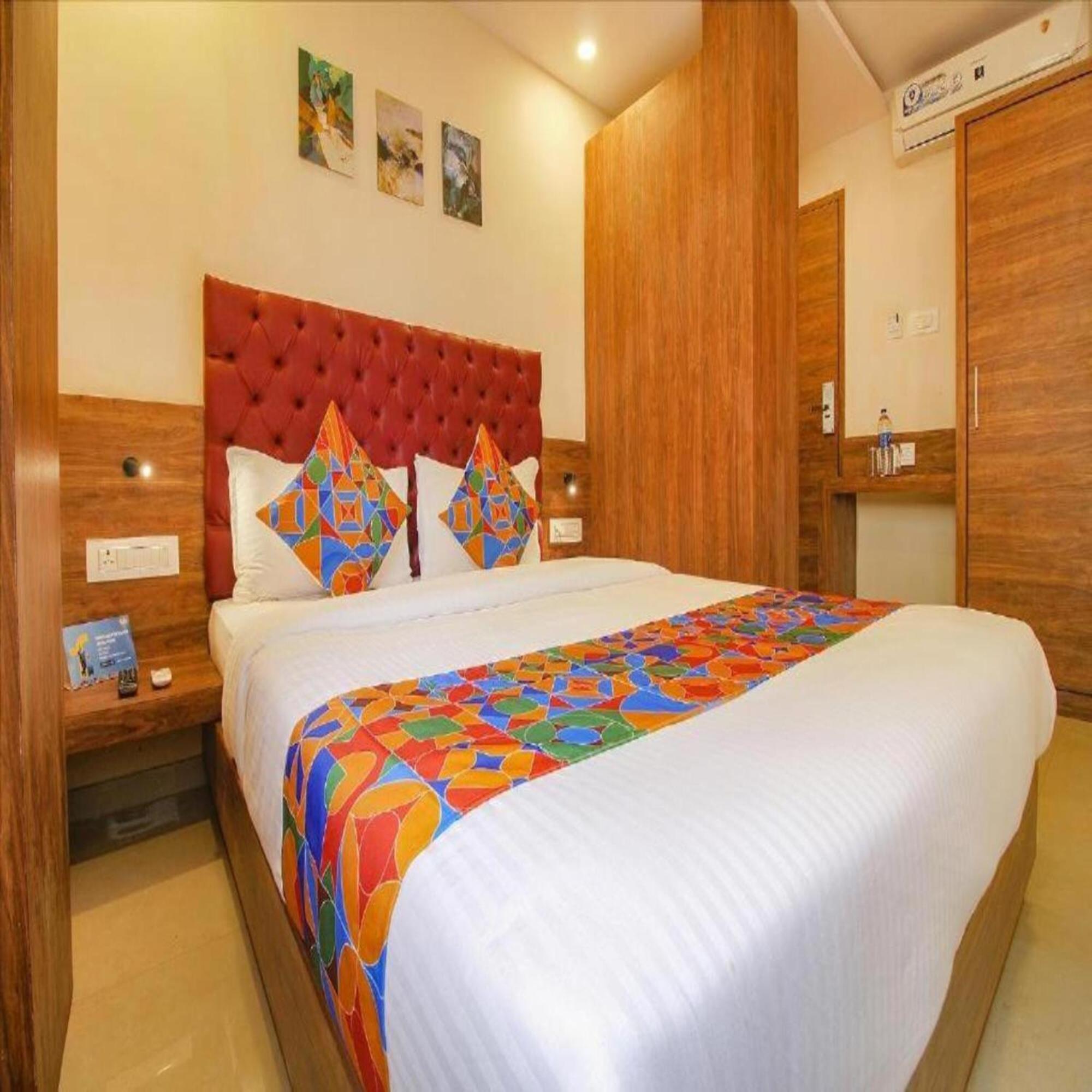 Hotel Elegant - Mohammed Ali Road Bombaim Exterior foto