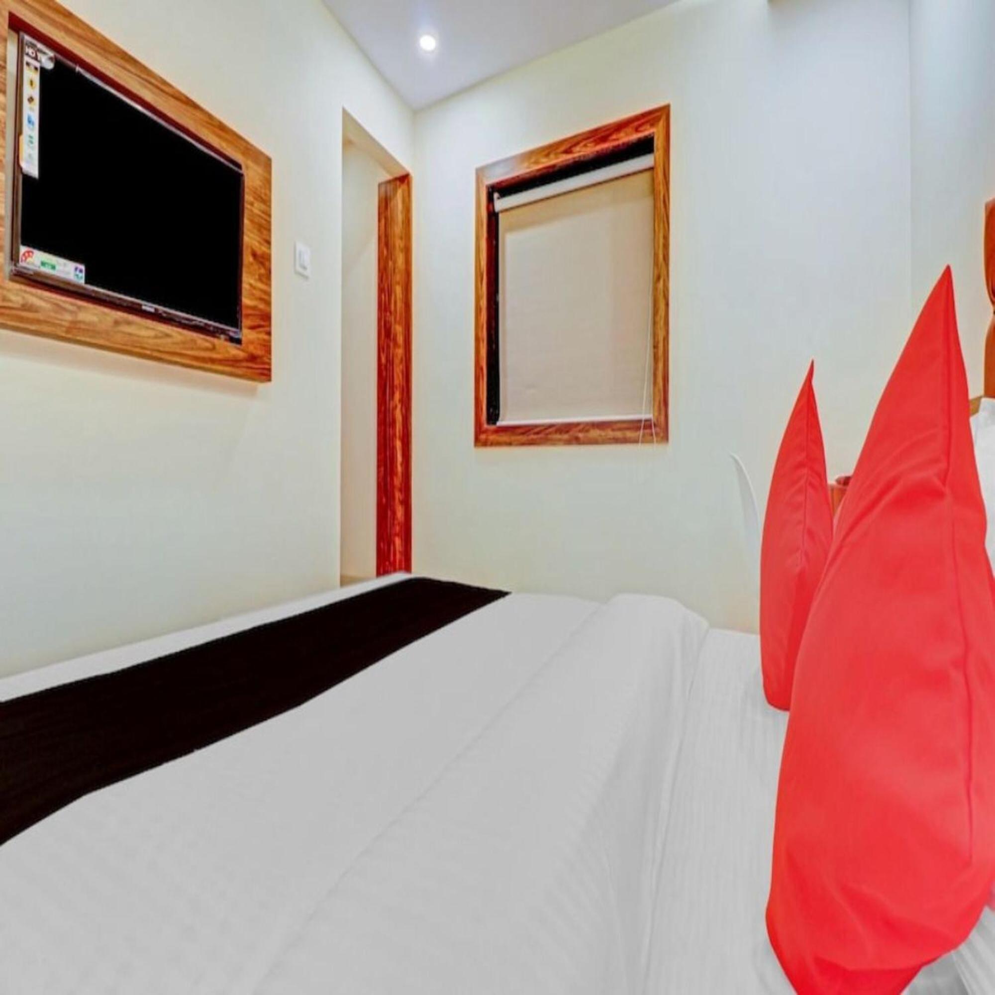 Hotel Elegant - Mohammed Ali Road Bombaim Exterior foto