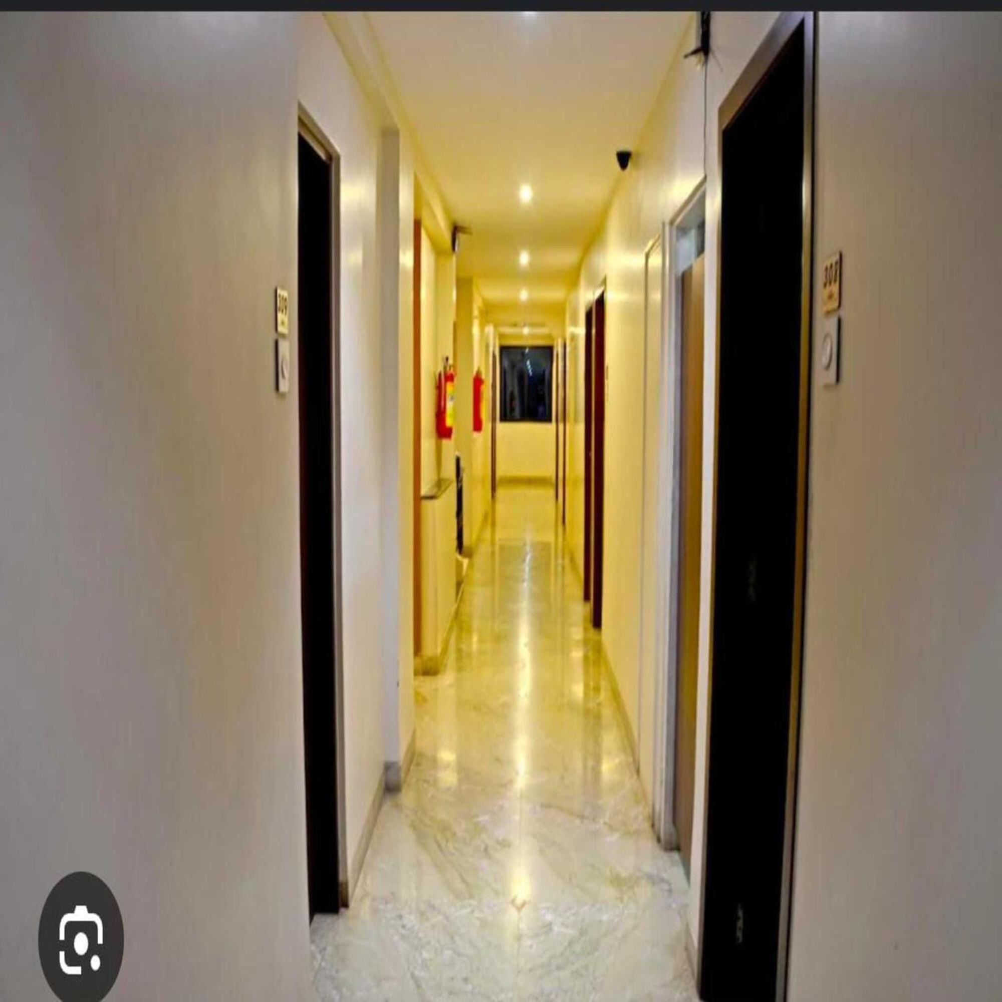 Hotel Elegant - Mohammed Ali Road Bombaim Exterior foto