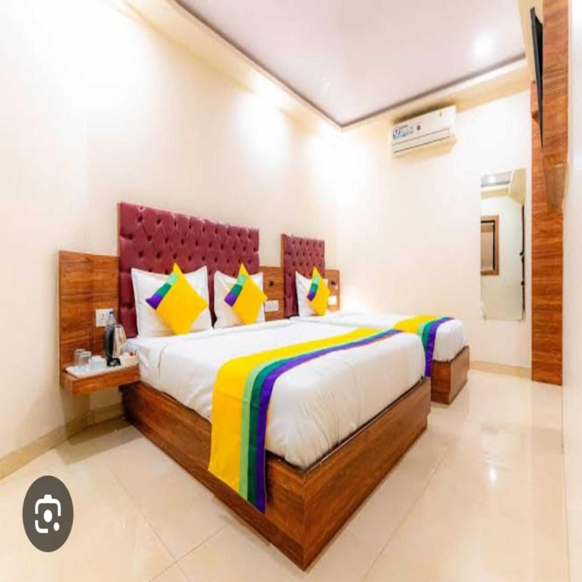 Hotel Elegant - Mohammed Ali Road Bombaim Exterior foto