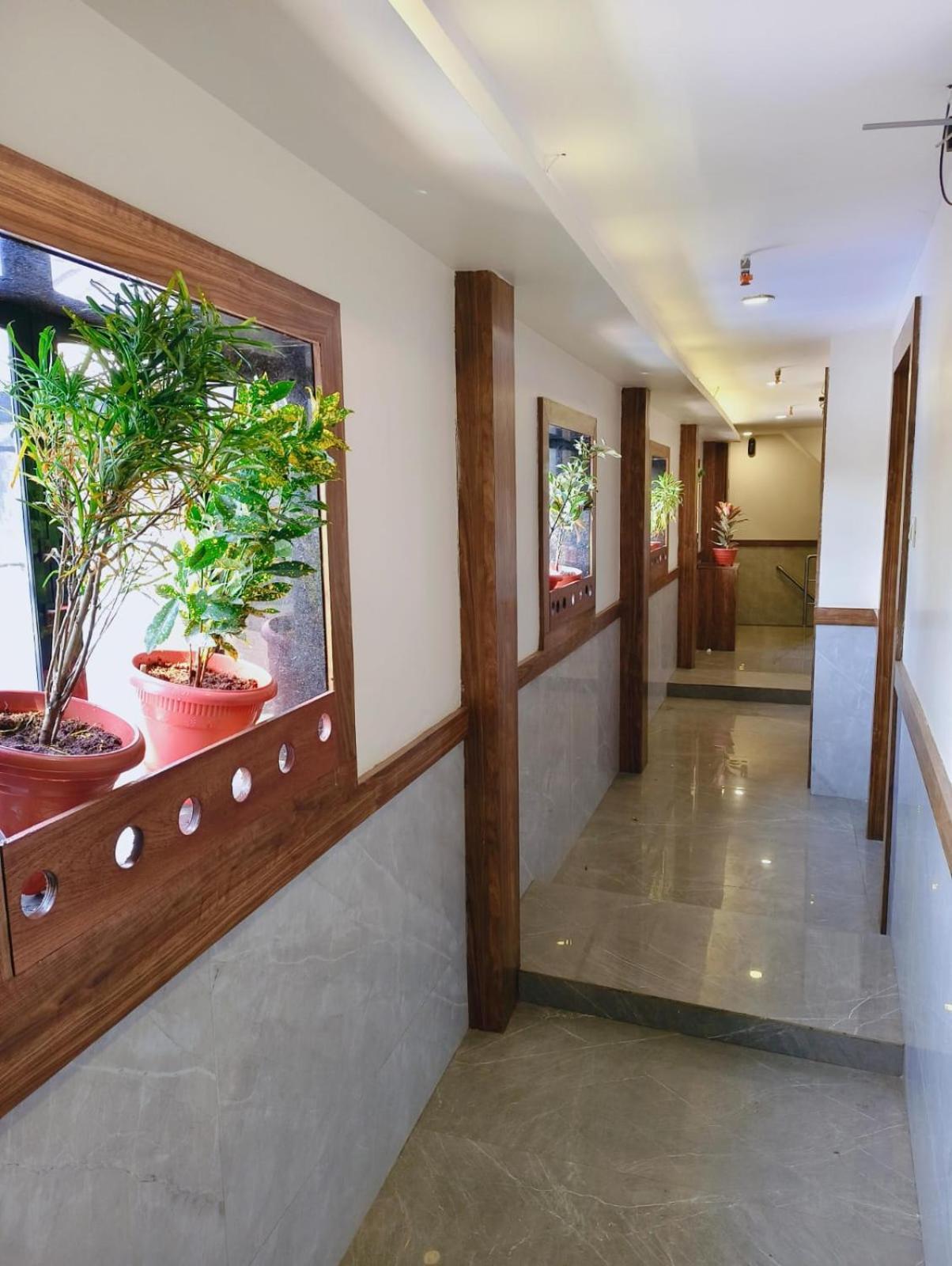Hotel Elegant - Mohammed Ali Road Bombaim Exterior foto
