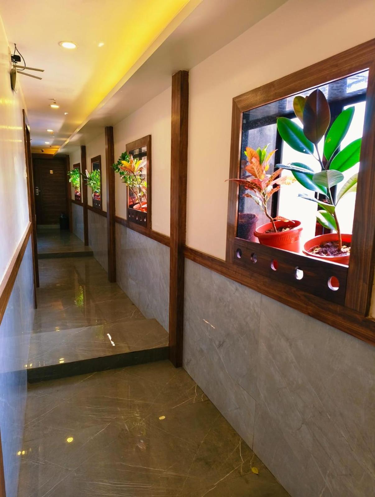 Hotel Elegant - Mohammed Ali Road Bombaim Exterior foto