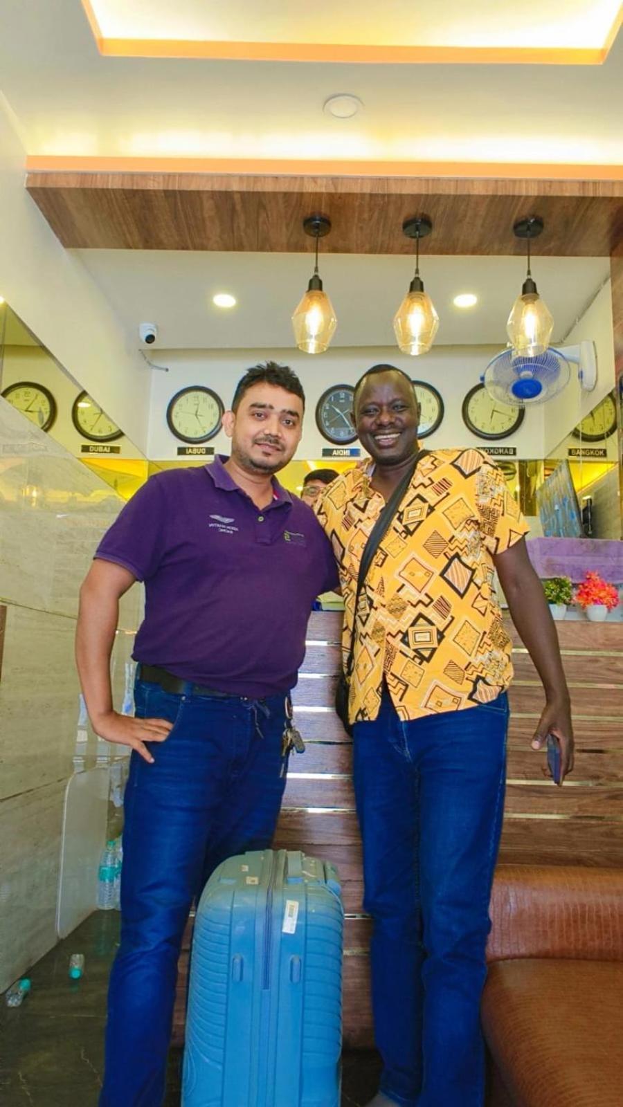 Hotel Elegant - Mohammed Ali Road Bombaim Exterior foto